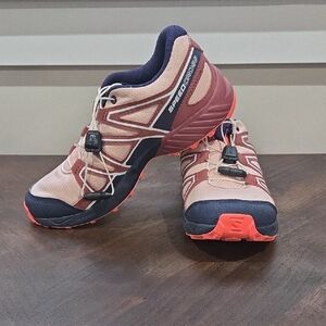 Salomon Junior Trail Shoes - Blush Pink & Navy with Coral Soles